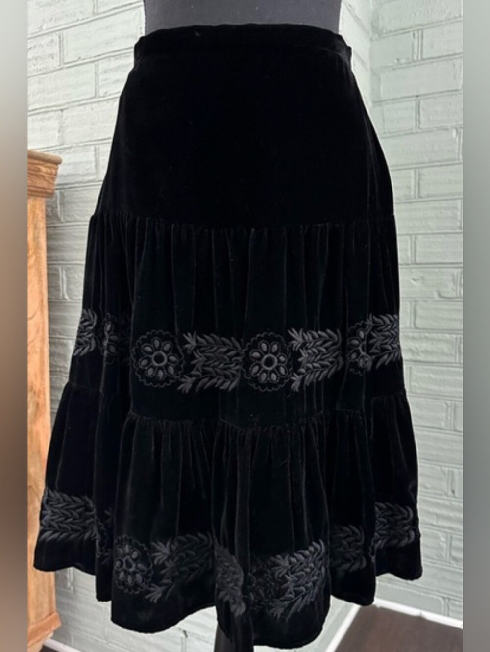 BCBG MAXAZRIA Embroidered Velvet Midi Skirt